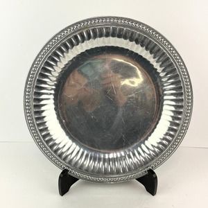 The Wilton Co. 13.5in Round Decorative Armetale Serving Tray